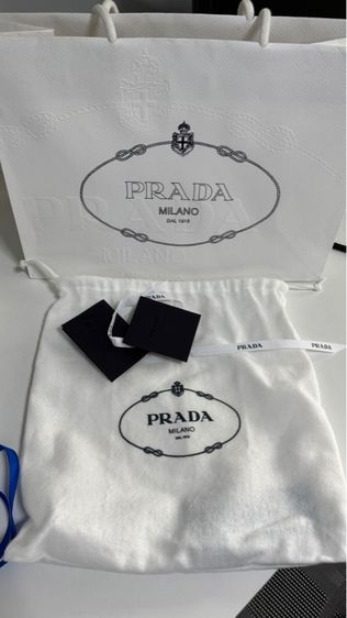 Prada Re-edition 2005 Hobo รูปที่ 10