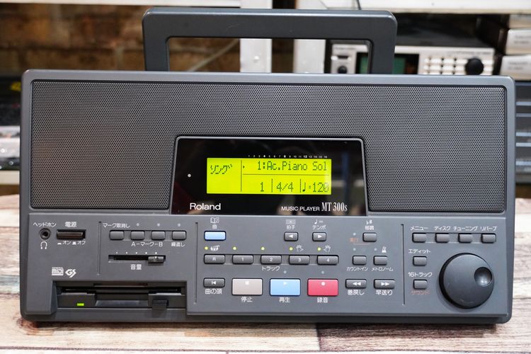 Roland MT-300S เครื่องเล่นFDDมิดี้ ซาวด์SC-88Pro ลำโพงแอมป์ในตัว เสียบไมค์ร้องมีเอคโค่ในตัว ต่อคอมคาราโอเกะได้