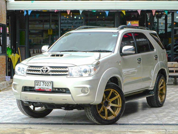 Toyota Fortuner 2008 3.0 V 4WD Utility-car ดีเซล ไม่ติดแก๊ส เกียร์อัตโนมัติ เทา