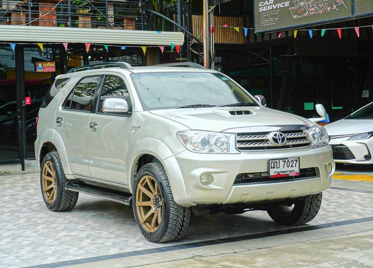 Toyota Fortuner 2008 3.0 V 4WD Utility-car ดีเซล ไม่ติดแก๊ส เกียร์อัตโนมัติ เทา รูปที่ 3