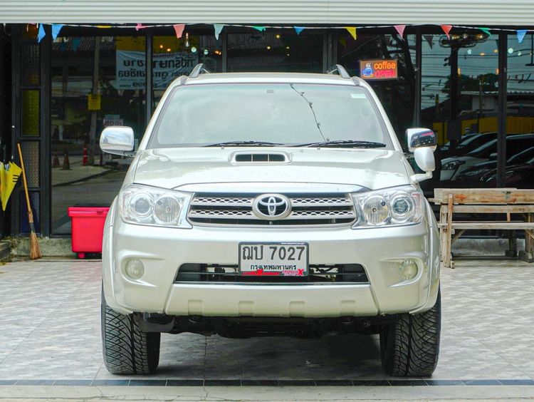 Toyota Fortuner 2008 3.0 V 4WD Utility-car ดีเซล ไม่ติดแก๊ส เกียร์อัตโนมัติ เทา รูปที่ 2