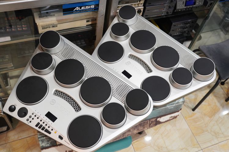 Yamaha Drums กลองไฟฟ้า YAMAHA DD-65 ซาวด์กลองดีมาก คมชัด ทัชชิ่งดี เซฟได้3ชุดกลอง ต่อคอมคาราโอเกะตรง พร้อมฟุตแท้2อัน ไม้กลอง อะแด๊ปเตอร์ ประกันร้าน1เดือน