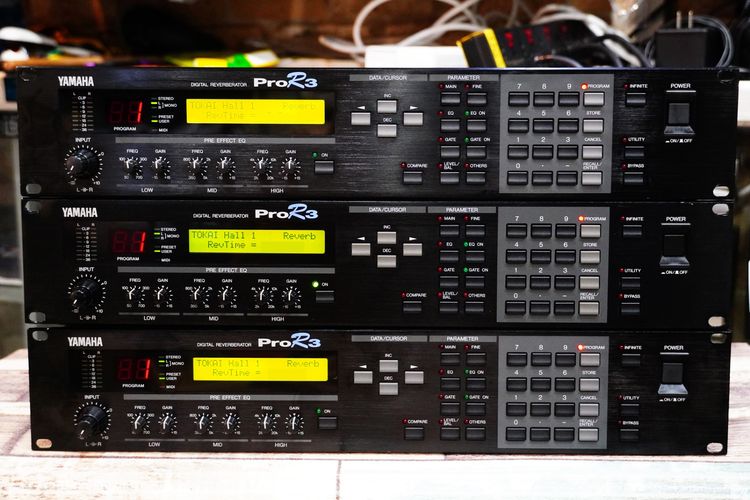 อื่นๆ เครื่องเสียงไฮไฟ เอฟเฟคไมค์ YAMAHA ProR3 (JAPAN) สวยๆจากญี่ปุ่น