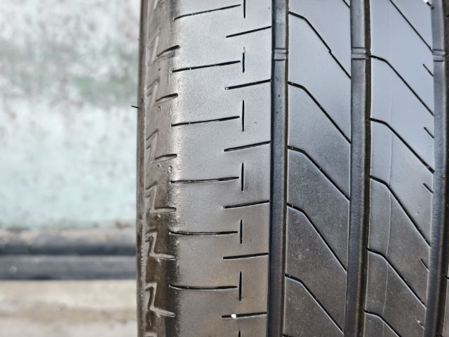 ยาง 235-50-18 ปี24 ปีแท้ ยี่ห้อ Bridgestone turanza t005a  รูปที่ 5