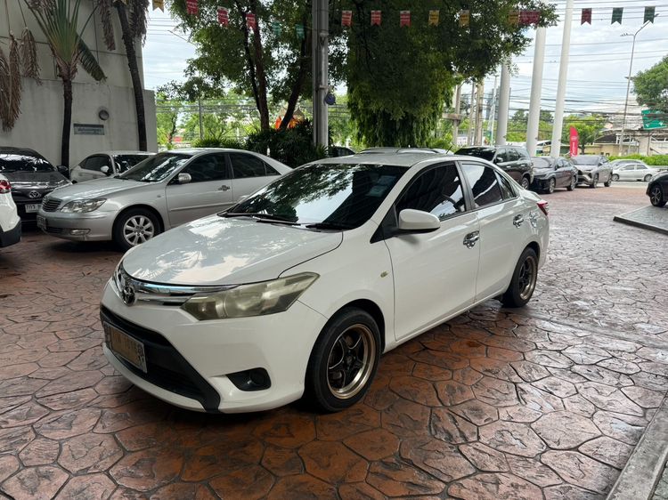 Toyota Vios 2013 1.5 E Sedan เบนซิน ไม่ติดแก๊ส เกียร์อัตโนมัติ ขาว