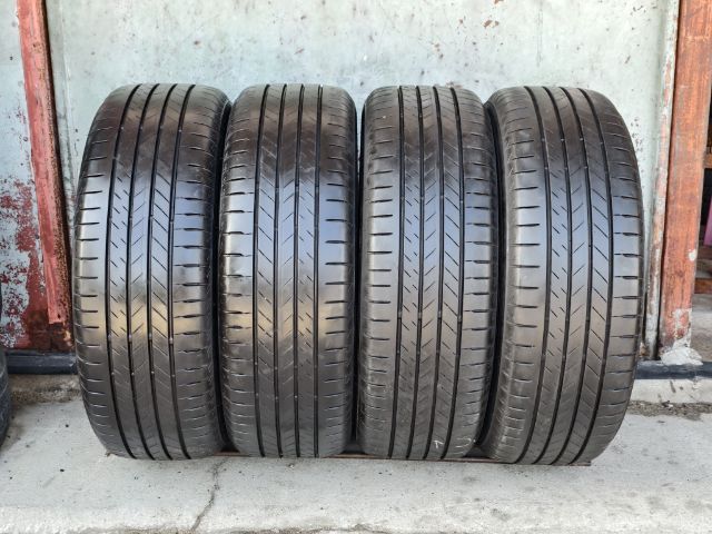 ยาง 215-60-17 ปี25 ปีแท้ ยี่ห้อ Bridgestone 
