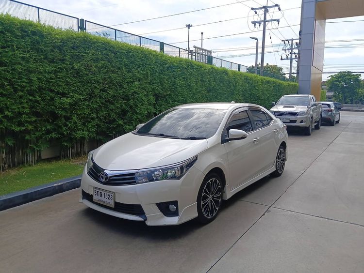Toyota Altis 2016 1.8 Esport Sedan เบนซิน ไม่ติดแก๊ส เกียร์อัตโนมัติ ขาว