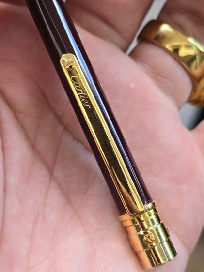 ปากกา Cartier ด้านแกะลายโลโก้ Cartier ด้ามแดง รูปที่ 10