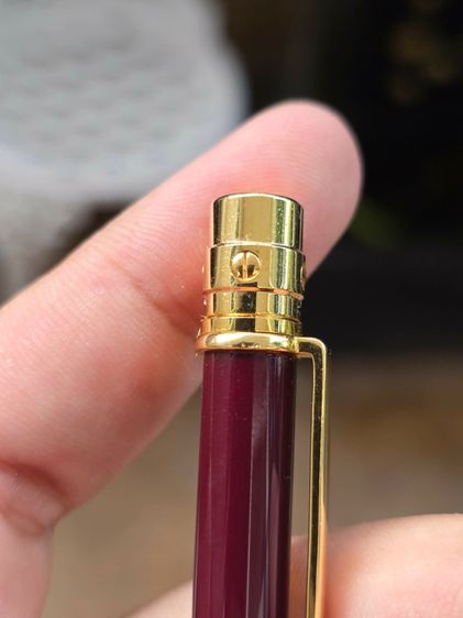 ปากกา Cartier ด้านแกะลายโลโก้ Cartier ด้ามแดง รูปที่ 3