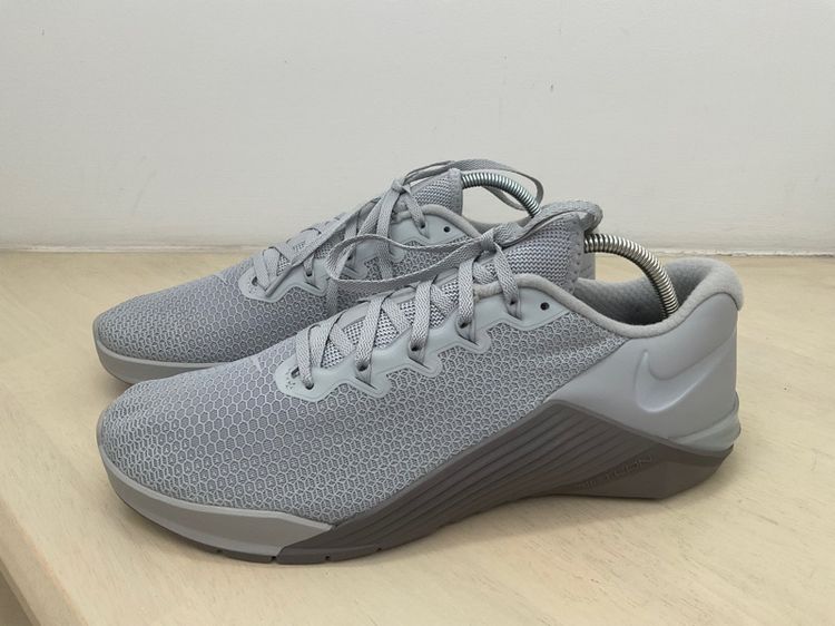ผู้ชาย เทา รองเท้าออกกำลังกาย รองเท้า Nike training 44.5 ยาว28.5 มือ1ขาดกล่อง