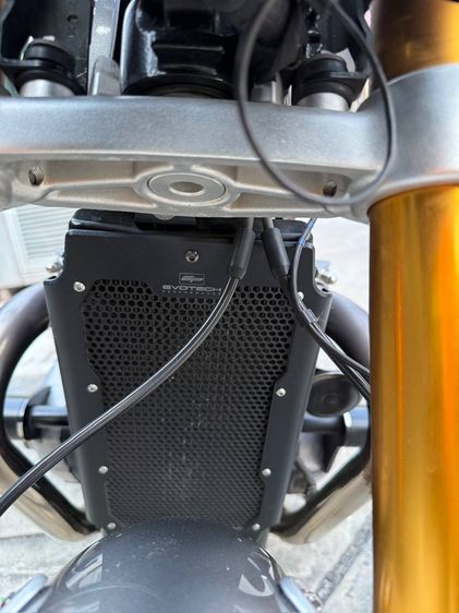Triumph ThruxtonR 1200 รูปที่ 13