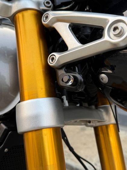 Triumph ThruxtonR 1200 รูปที่ 11