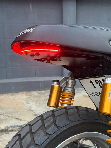 Triumph ThruxtonR 1200 รูปที่ 10