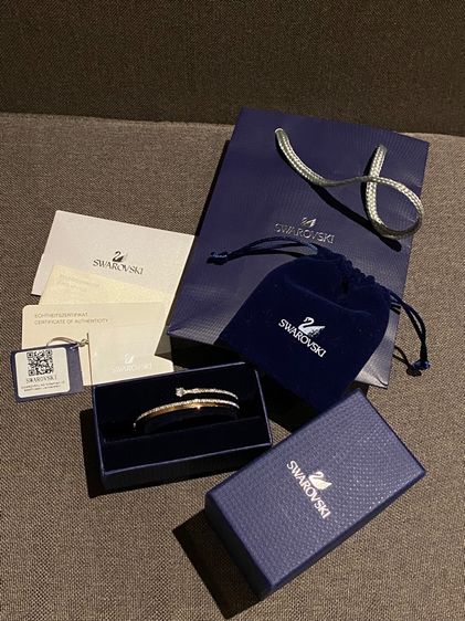 จิวเวอรี่ สร้อยข้อมือ Swarovski 
