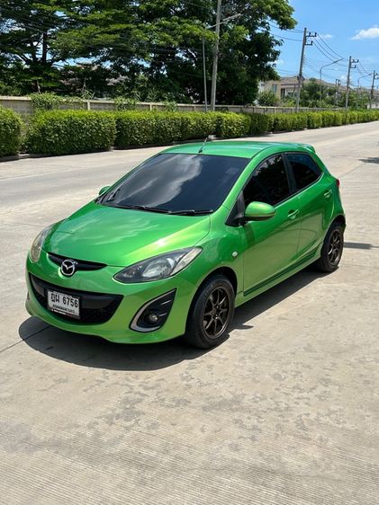 รถ Mazda Mazda 2 1.5 Sports Maxx สี เขียว