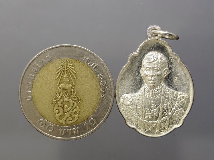 เหรียญเฉลิมพระชนมายุ 4 รอบ รัชกาลที่ 10 พ.ศ.2543 เนื้อเงิน พร้อมตลับเดิม รูปที่ 6