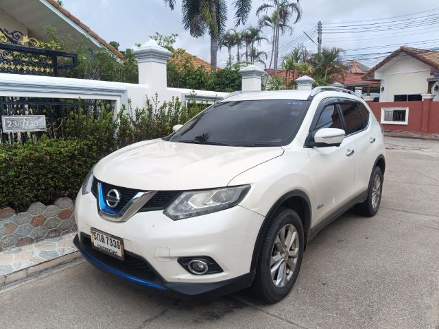 รถ Nissan X-Trail 2.0 V Hybrid 4WD สี ขาว