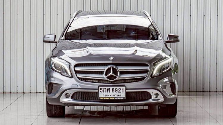 รถ Mercedes-Benz CLA-Class CLA200 สี เงิน