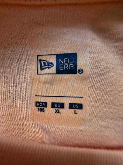 เสื้อยืดคอกลม New Era สีส้ม มือ 1 รูปที่ 3