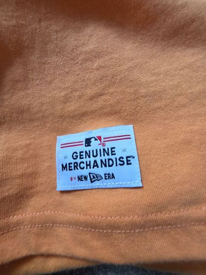 เสื้อยืดคอกลม New Era สีส้ม มือ 1 รูปที่ 4