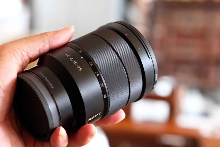 เลนส์ sony fe 16- 35mm f4 oss zeiss  สภาพดี ไม่รา ไม่ฝ้า มีฝุ่นทั่วไป รูปที่ 2