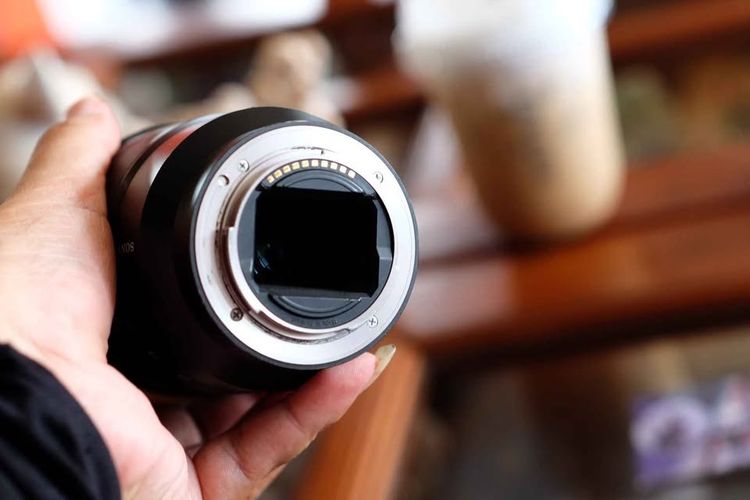 เลนส์ sony fe 16- 35mm f4 oss zeiss  สภาพดี ไม่รา ไม่ฝ้า มีฝุ่นทั่วไป รูปที่ 7
