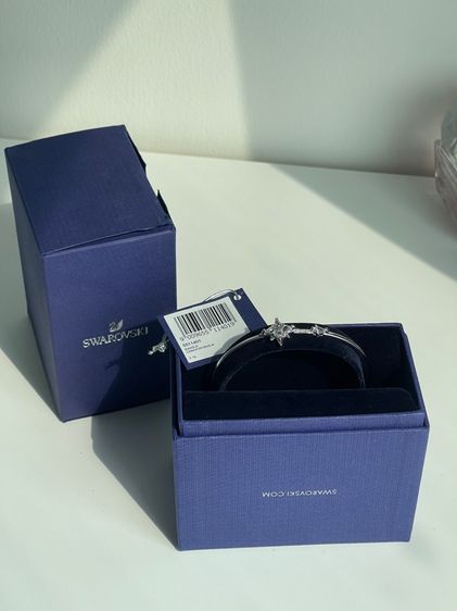 อัญมณี เครื่องประดับต่างๆ กำไรข้อมือ Swarovski