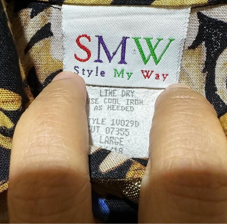 ขายเสื้อเชิ้ต วินเทจ บาโรก ผ้าดีมาก แขนยาว อก46 ยาว31 600B แขนสั้น อก55 ยาว 28 400B รูปที่ 3