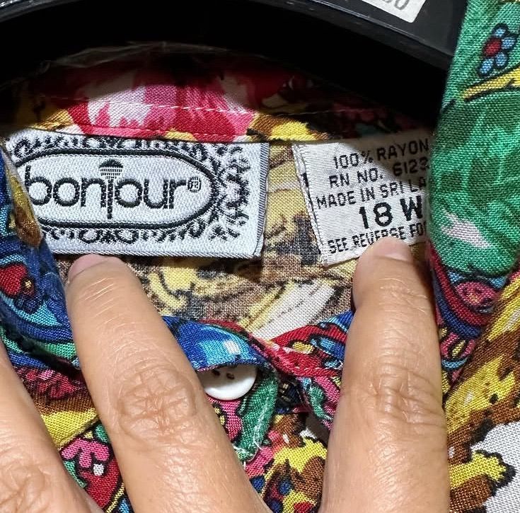 ขายเสื้อเชิ้ต วินเทจ บาโรก ผ้าดีมาก แขนยาว อก46 ยาว31 600B แขนสั้น อก55 ยาว 28 400B รูปที่ 10
