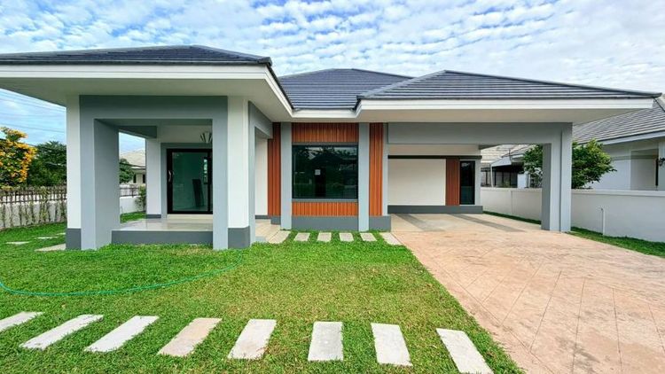 บ้านเดี่ยวเนื้อที่101ตร.วาหมู่บ้านอยู่สบาย9โคราชหลังมุม