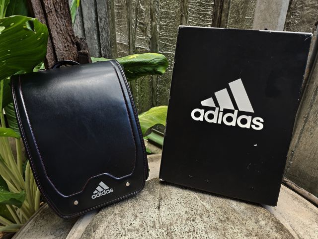 ไม่ระบุ ดำ Adidas 