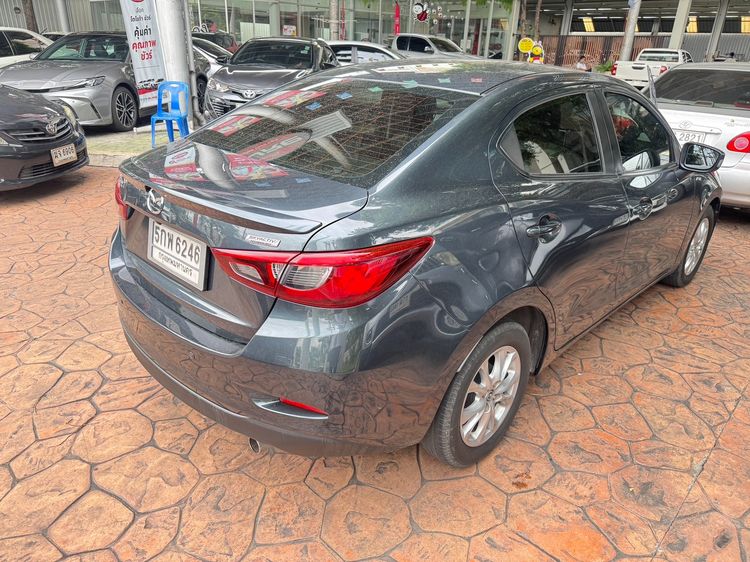 Mazda Mazda 2 2016 1.3 High Connect Sedan เบนซิน ไม่ติดแก๊ส เกียร์อัตโนมัติ เทา รูปที่ 4