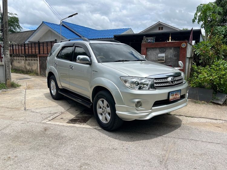Toyota Fortuner 2008 2.7 V Van เบนซิน LPG เกียร์อัตโนมัติ บรอนซ์ทอง