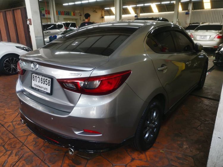 Mazda Mazda 2 2017 1.3 High Plus Sedan เบนซิน ไม่ติดแก๊ส เกียร์อัตโนมัติ เทา รูปที่ 4