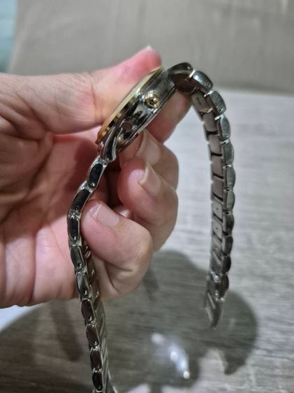 SHARP Quartz ดีไซน์ทูโทนทอง-เงิน สวยมาก รูปที่ 4