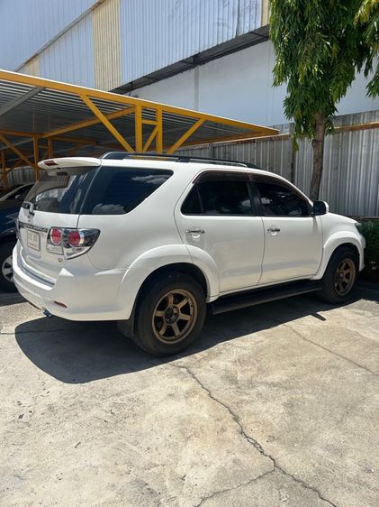 Toyota Fortuner 2015 2.5 V Utility-car ดีเซล ไม่ติดแก๊ส เกียร์อัตโนมัติ ขาว รูปที่ 2