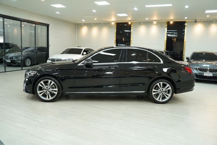 Mercedes-Benz C-Class 2022 C220 Sedan ดีเซล เกียร์อัตโนมัติ ดำ รูปที่ 4