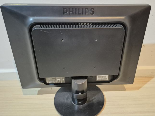 Philips Brilliance 190SW (จอภาพ LCD ขนาด 19 นิ้ว) มือสอง รูปที่ 4