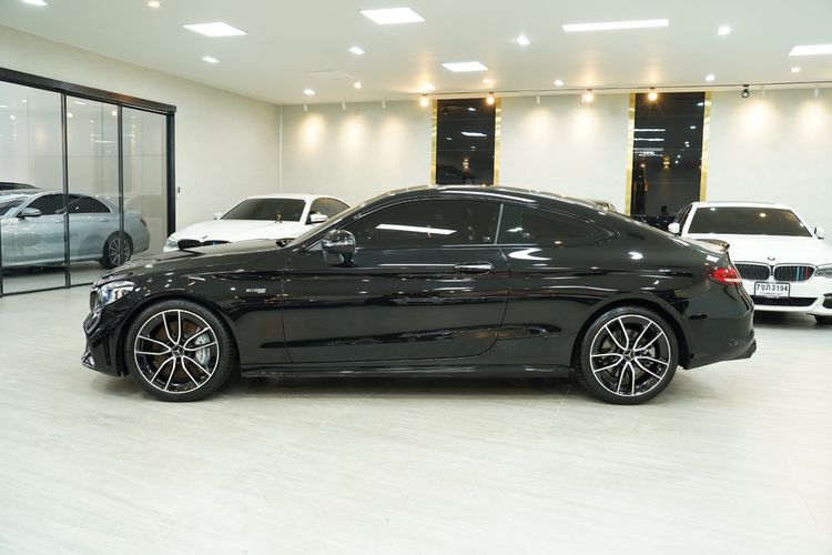 Mercedes-Benz C-Class 2022 C43 Sedan เบนซิน เกียร์อัตโนมัติ ดำ รูปที่ 4