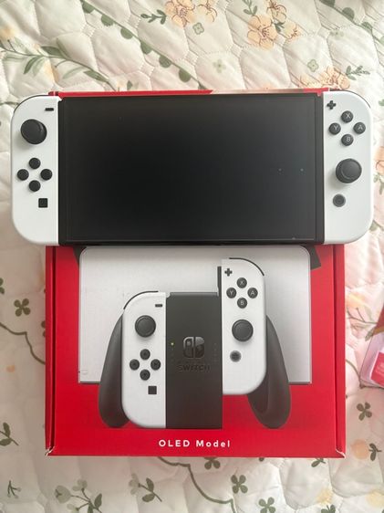 เกมส์นินเทนโด และอุปกรณ์ เชื่อมต่อไร้สายได้ Nintendo Switch OLED (พร้อมของแถม)