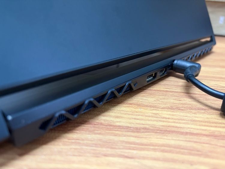 acer predator triton 700 อตีตตัว Top รูปที่ 4