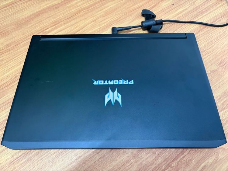 ไม่ใช่ 16 กิกะไบต์ วินโดว์ HDMI acer predator triton 700 อตีตตัว Top