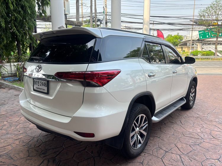 Toyota Fortuner 2019 2.4 G Utility-car ดีเซล ไม่ติดแก๊ส เกียร์อัตโนมัติ ขาว รูปที่ 4