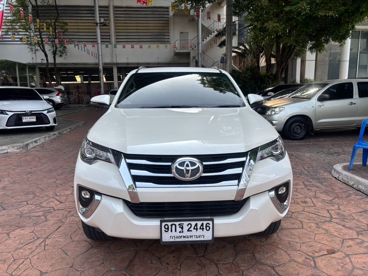Toyota Fortuner 2019 2.4 G Utility-car ดีเซล ไม่ติดแก๊ส เกียร์อัตโนมัติ ขาว รูปที่ 3