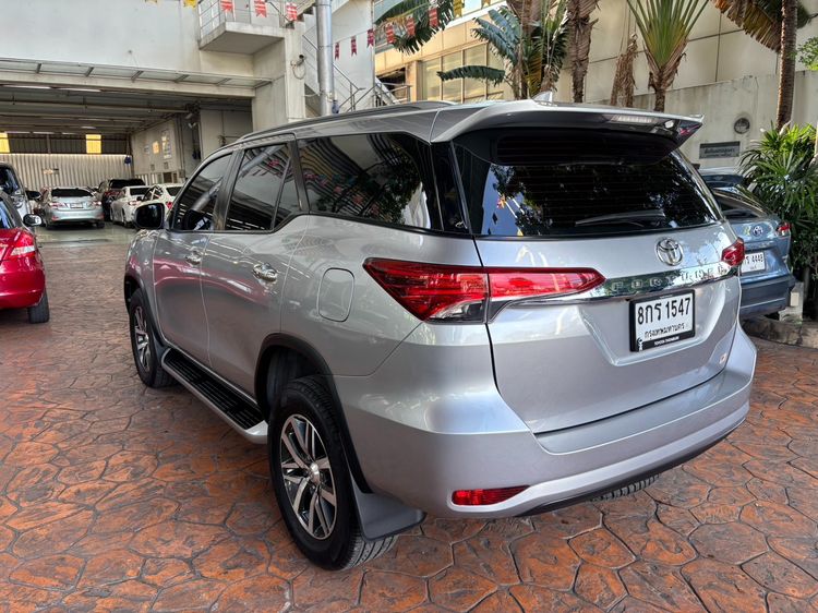 Toyota Fortuner 2019 2.4 G Utility-car ดีเซล ไม่ติดแก๊ส เกียร์อัตโนมัติ เทา รูปที่ 4