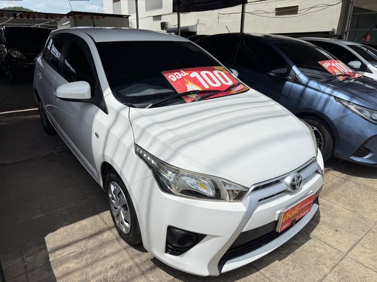 Toyota Yaris 2017 1.2 J Sedan เบนซิน ไม่ติดแก๊ส เกียร์อัตโนมัติ ขาว รูปที่ 3