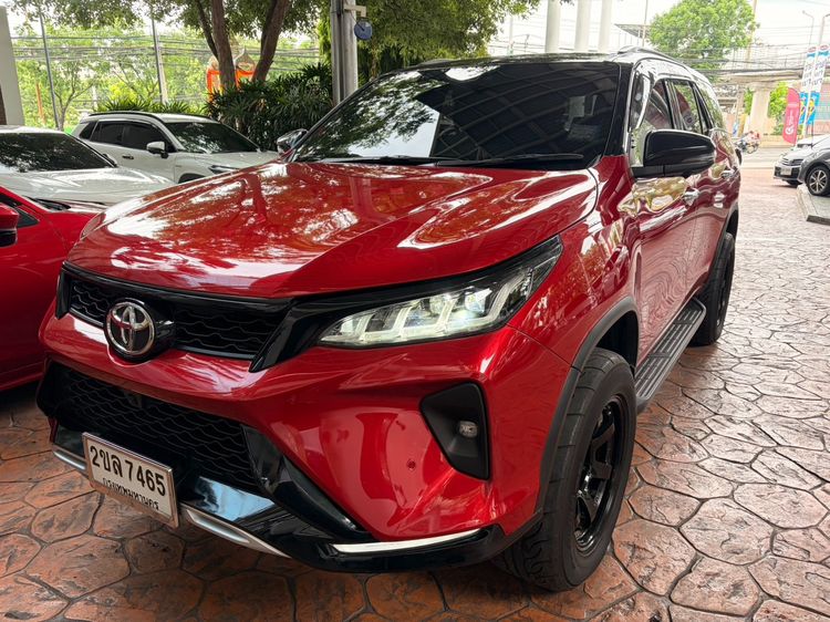Toyota Fortuner 2021 2.4 Legender 4WD Utility-car ดีเซล ไม่ติดแก๊ส เกียร์อัตโนมัติ แดง รูปที่ 2
