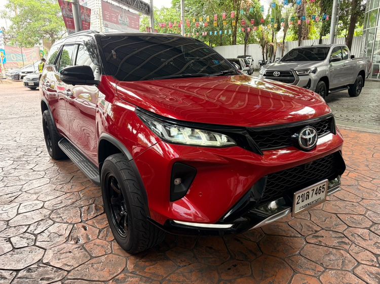 Toyota Fortuner 2021 2.4 Legender 4WD Utility-car ดีเซล ไม่ติดแก๊ส เกียร์อัตโนมัติ แดง