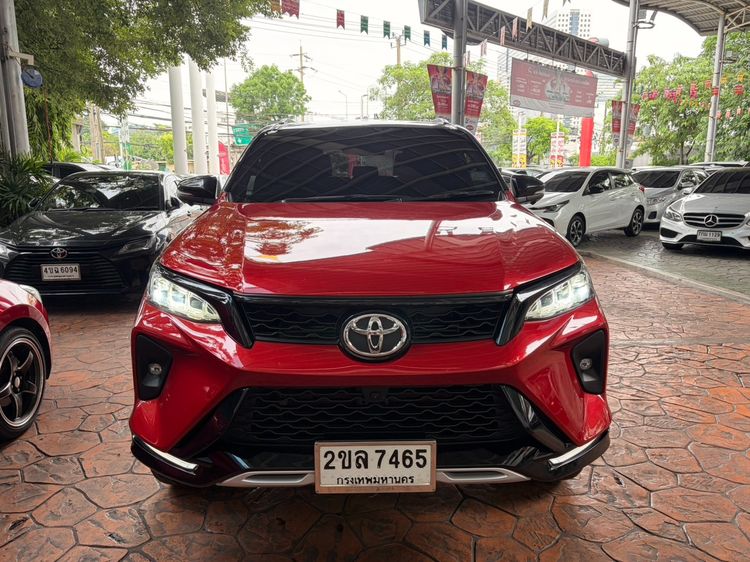 Toyota Fortuner 2021 2.4 Legender 4WD Utility-car ดีเซล ไม่ติดแก๊ส เกียร์อัตโนมัติ แดง รูปที่ 3