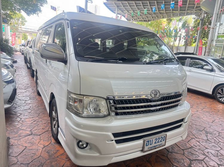 Toyota Ventury 2011 2.7 G Van เบนซิน ไม่ติดแก๊ส เกียร์อัตโนมัติ ขาว